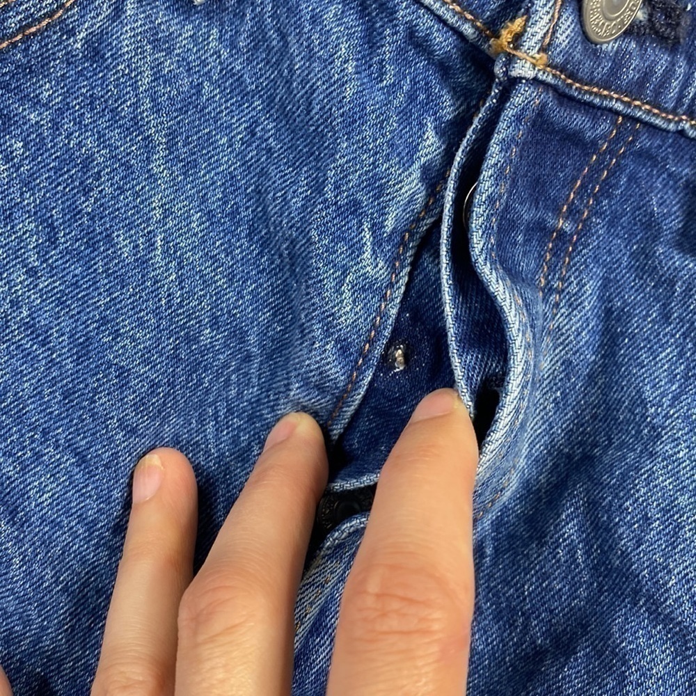 Levi's Premium Ribcage Shorts Button Fly Size 30 (flawed) - Picture 12 of 12